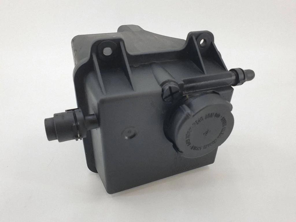 Coolant expansion tank/reservoir – Land Rover Range Rover L322 (2002-2012)