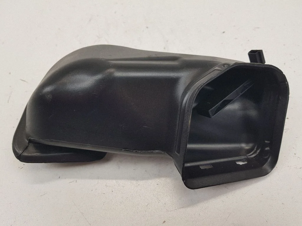 Cabin air duct channel – BMW 5 Series G30 G31 G38 (2016-)