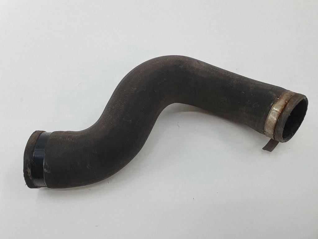 Intercooler hose/pipe