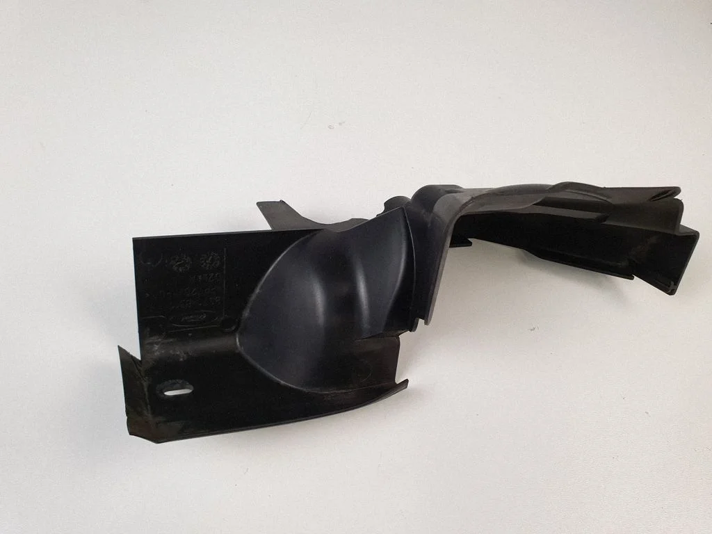 Intercooler air guide/duct channel – left