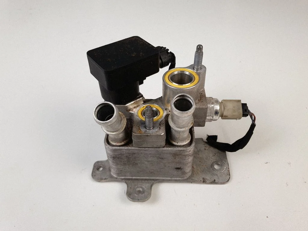 Air conditioning (A/C) air dryer