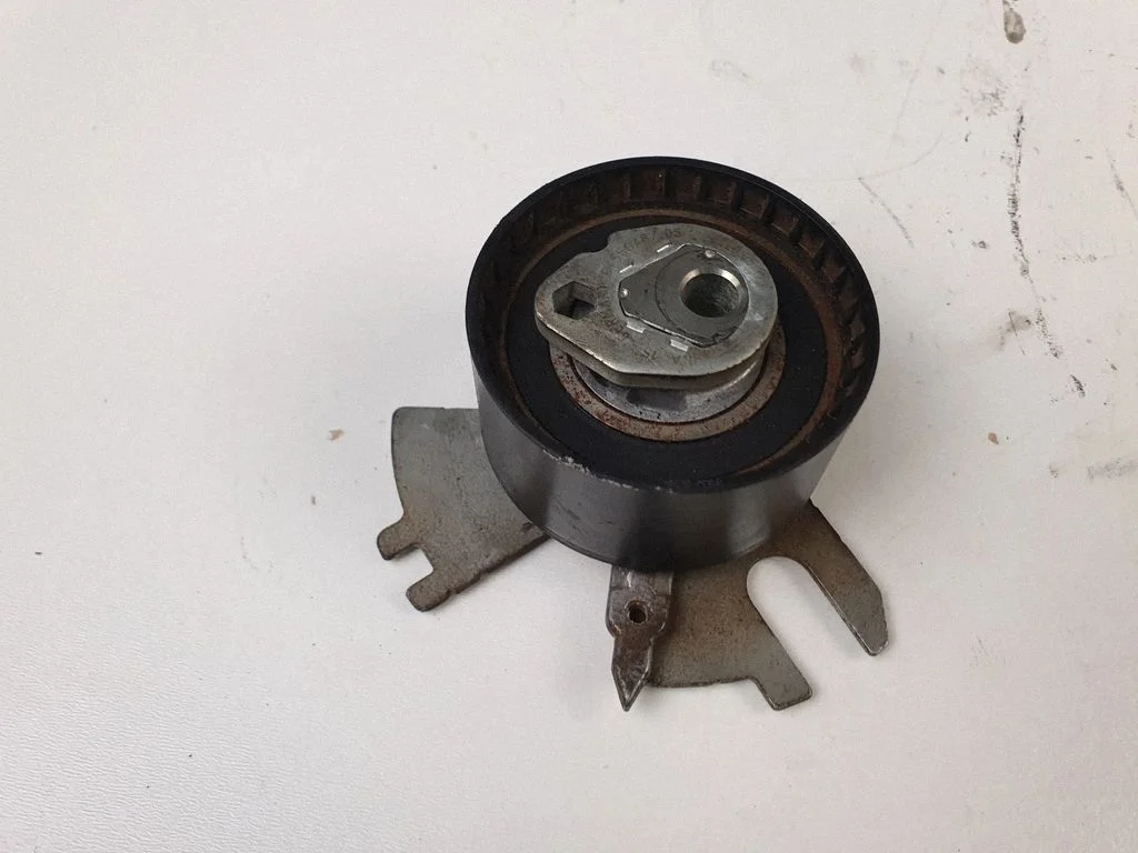 Generator/alternator belt tensioner