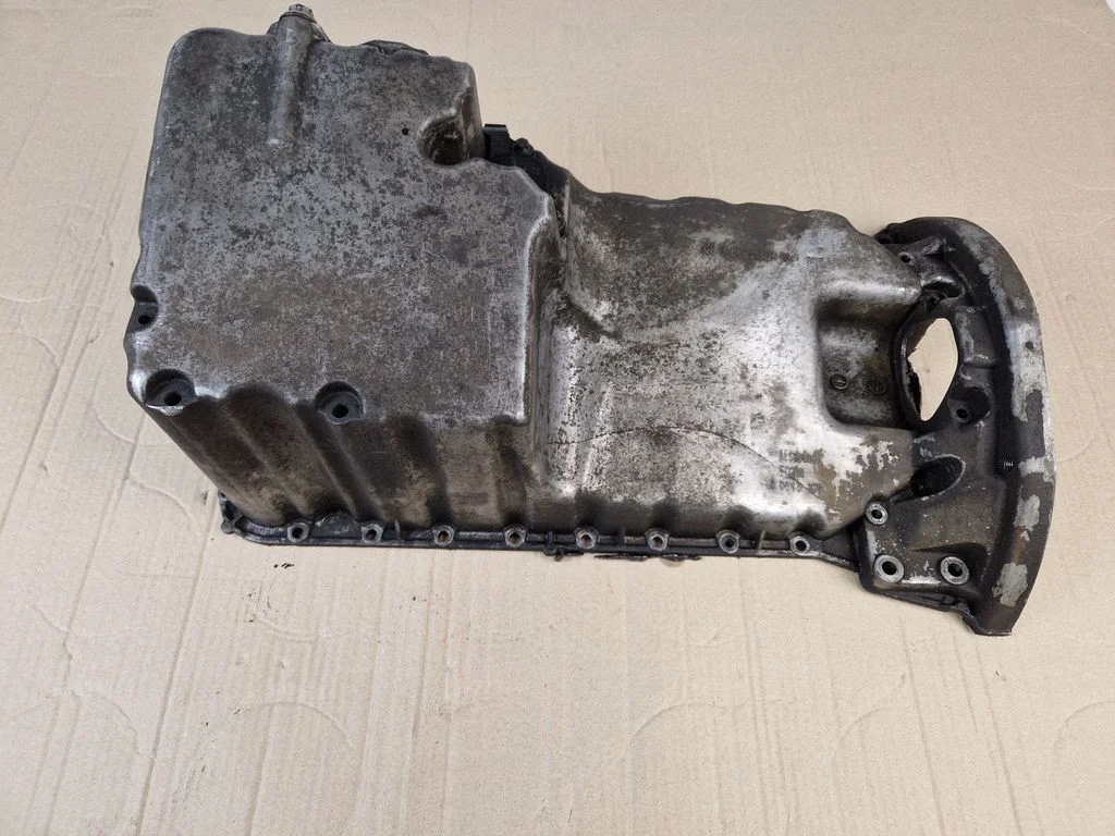 Oil sump