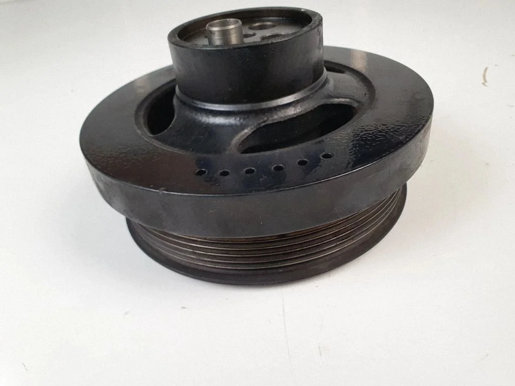 Crankshaft pulley A6510351012