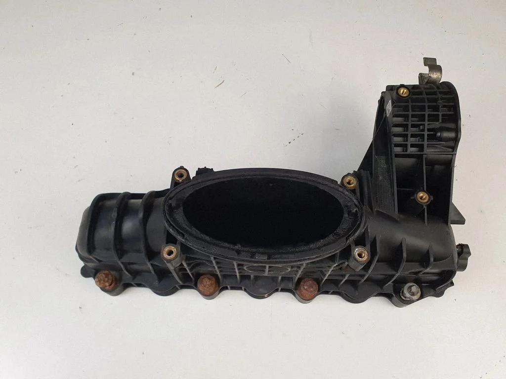 Intake manifold – Mercedes-Benz E-Class W212 (2009-2016)