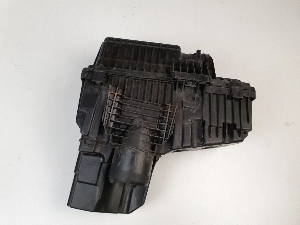 Air filter box