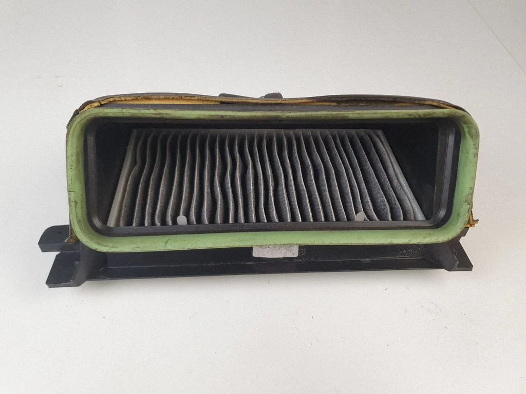 Air filter box