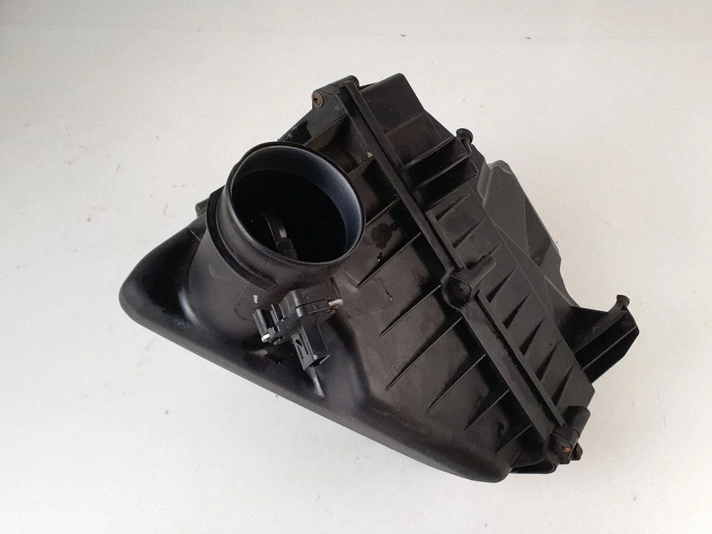 Air filter box