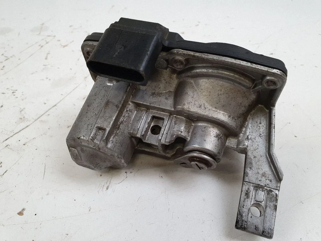 Intake manifold valve actuator/motor – Audi A3 S3 A3 Sportback 8P (2005-2013)