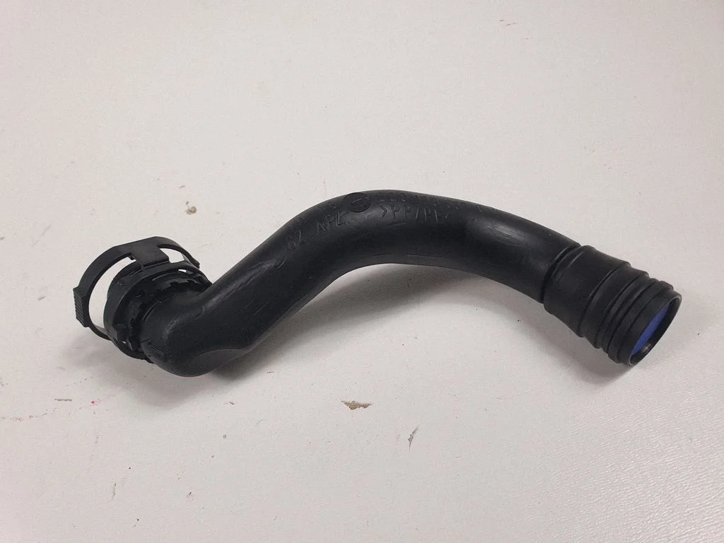 Air intake hose/pipe