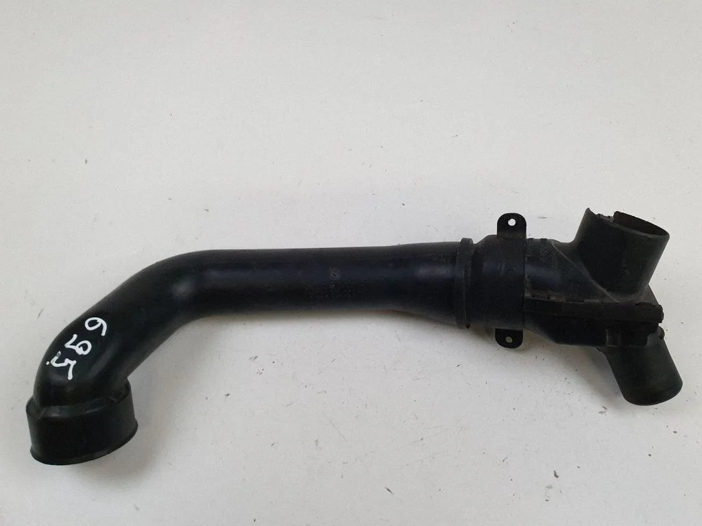 Air intake hose/pipe – Volkswagen New Beetle (1998-2010)