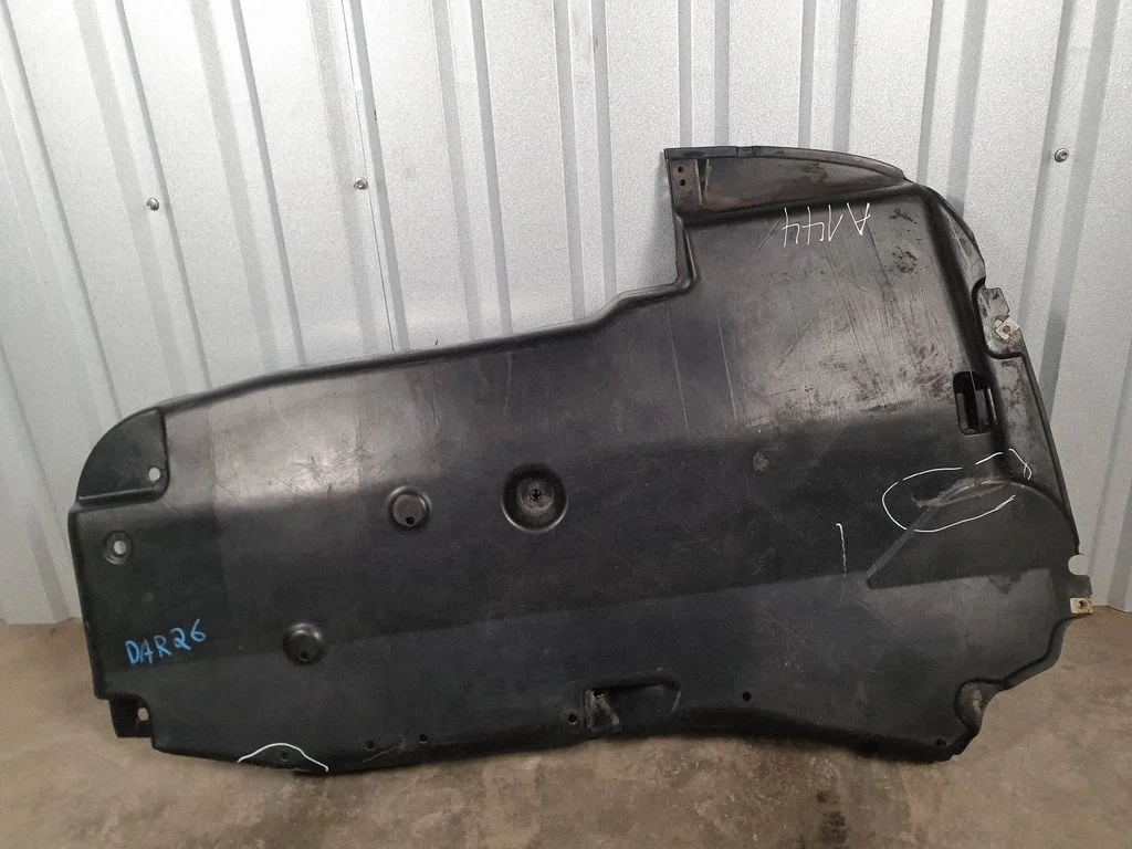 Fuel tank bottom protection – Mercedes-Benz C-Class W205 (2014-2021)