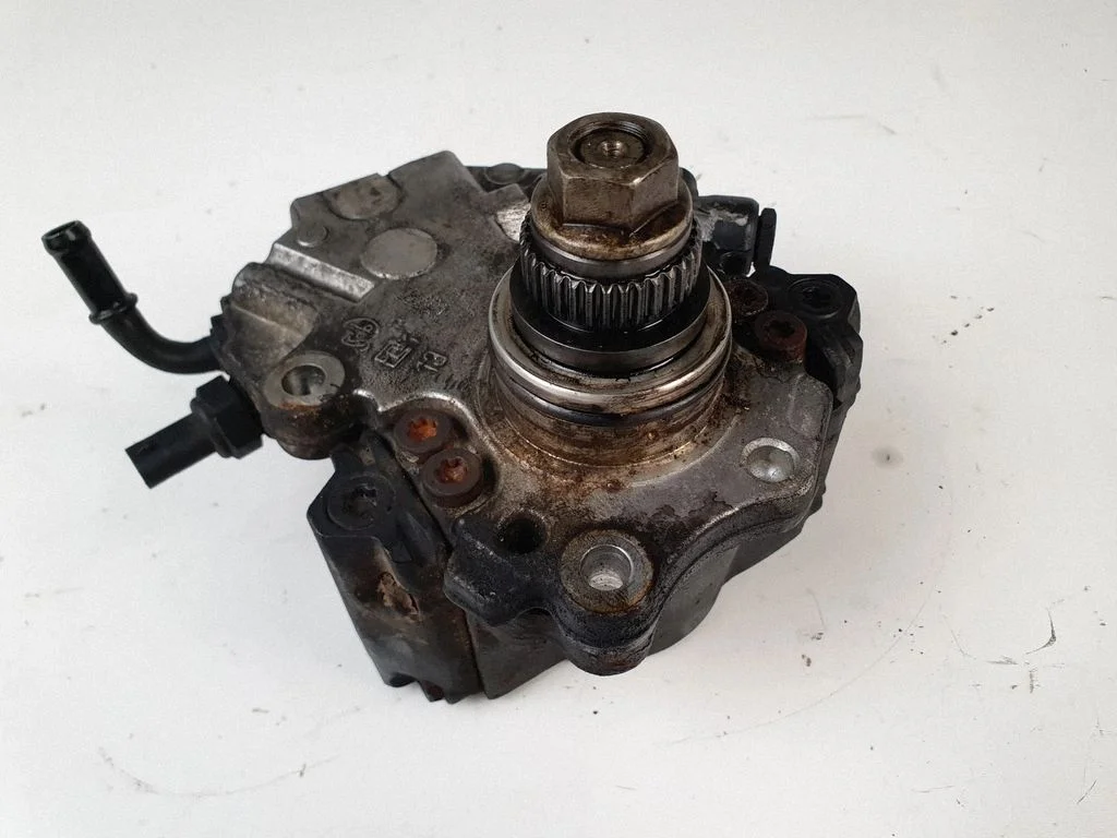 Fuel injection high pressure pump