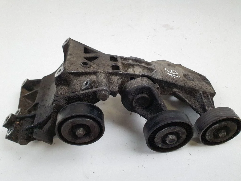 Generator/alternator bracket – Mercedes-Benz B-Class W245 (2005-2011)