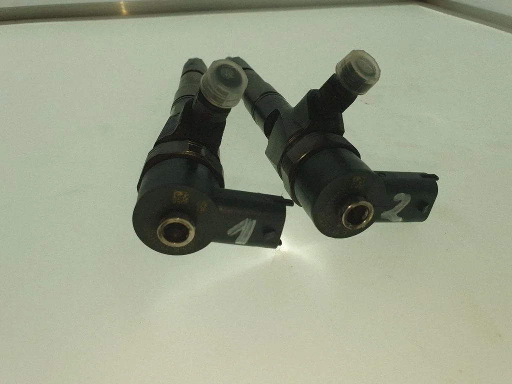 Fuel injector 0445110327