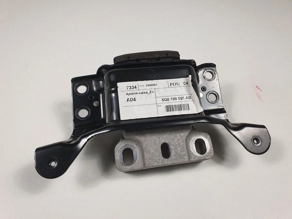Engine mount bracket 5Q0199555AB