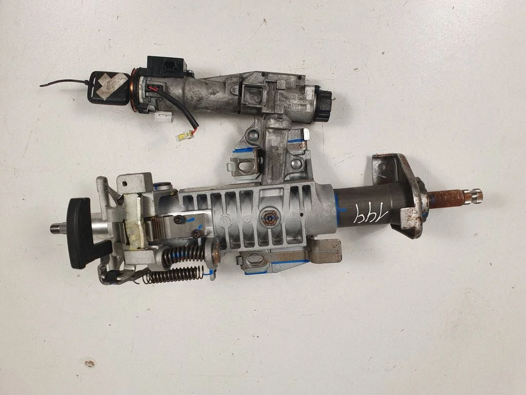 Steering wheel axle