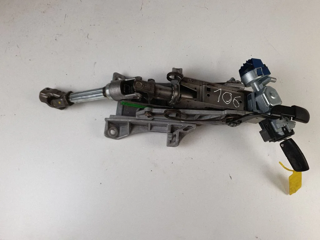 Steering wheel axle 6G9N3C529EK