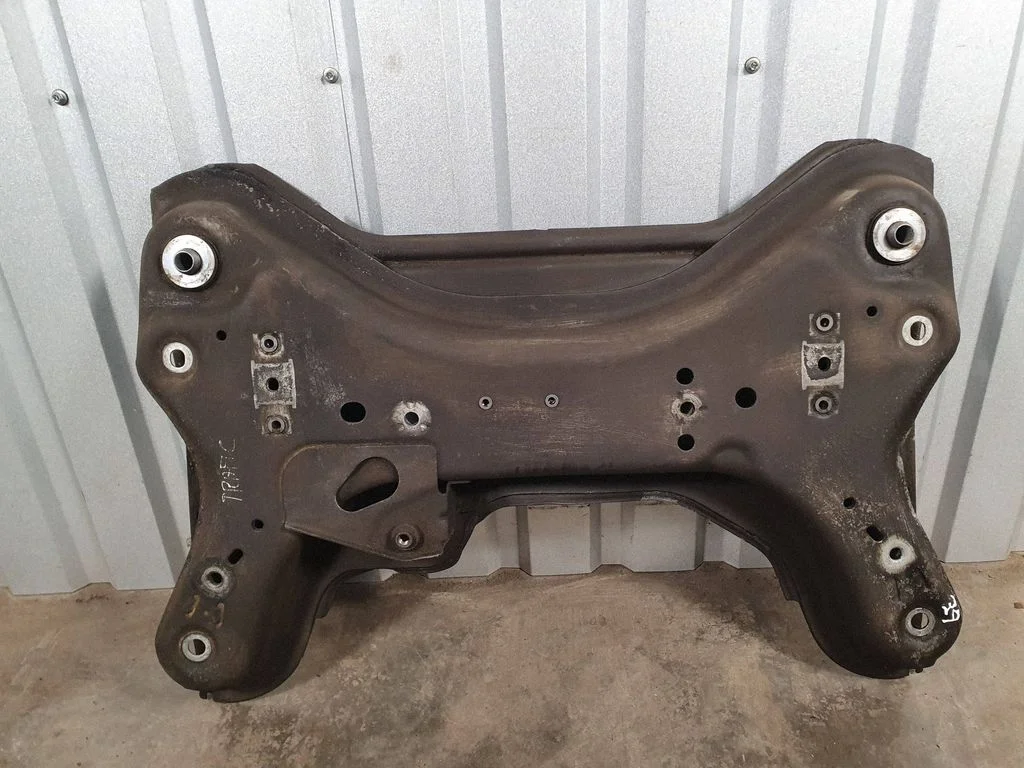Front subframe – Renault Trafic III (X82) (2014-)