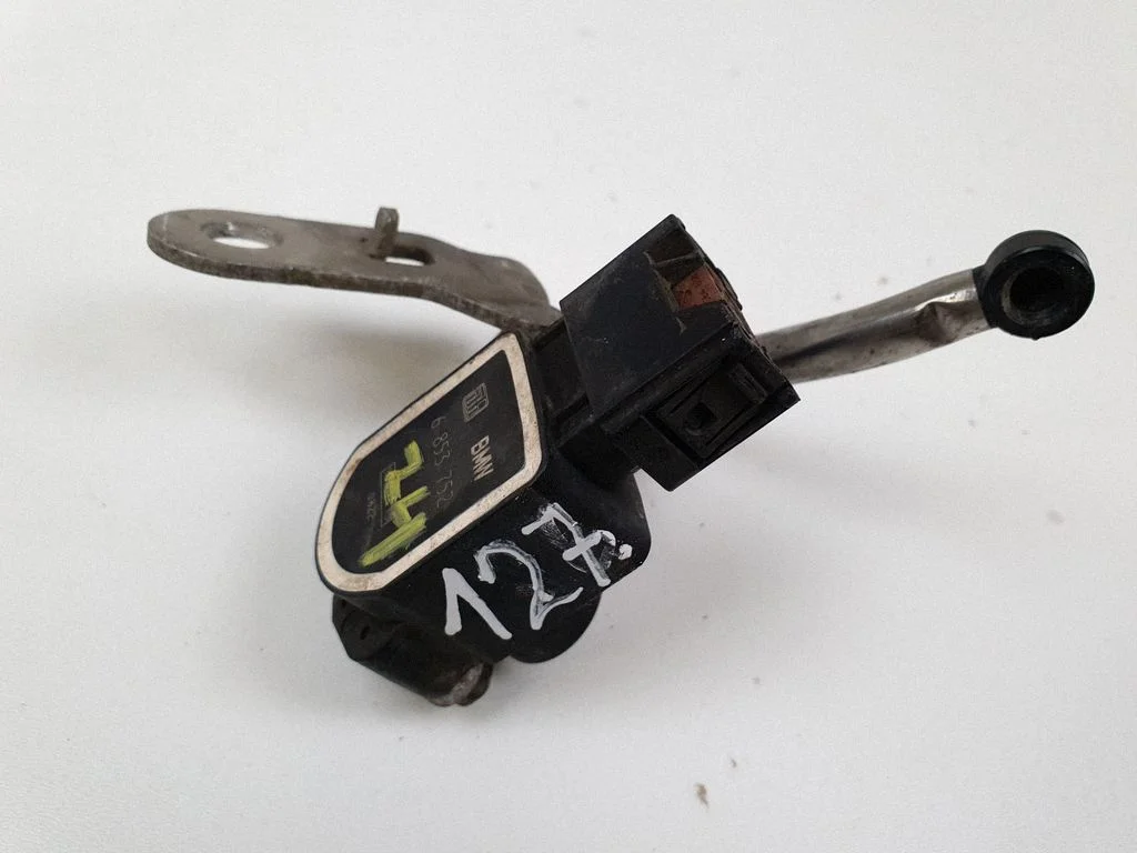 Headlight/headlamp level sensor 6853752