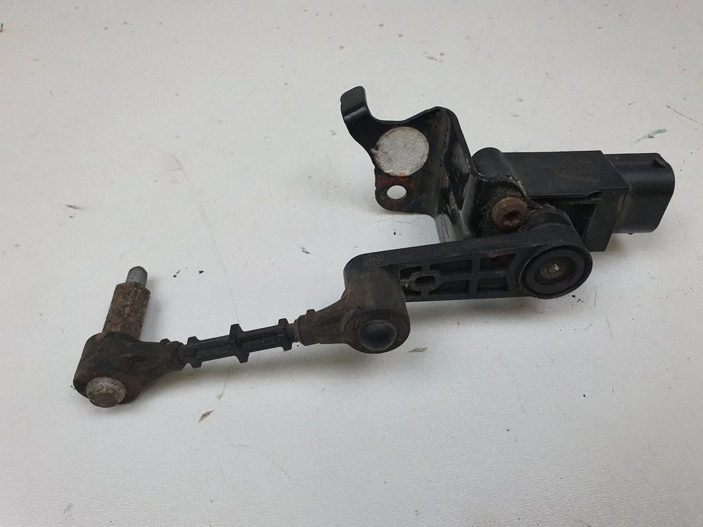 Headlight/headlamp level sensor GX733C280CA