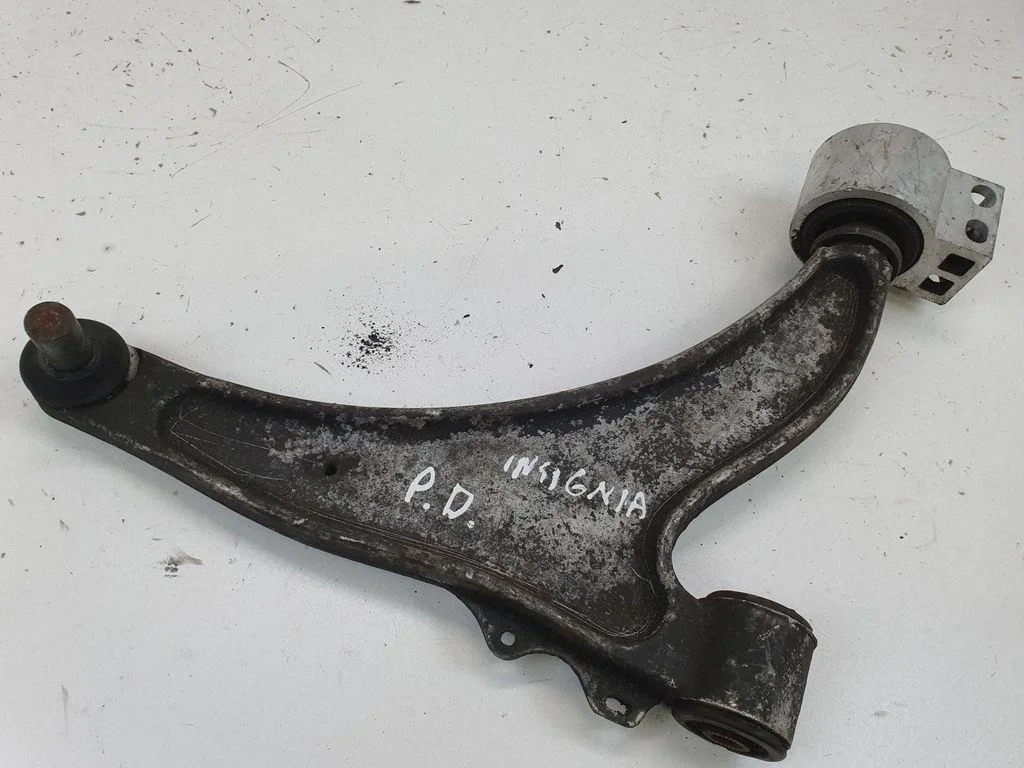 Front lower control arm/wishbone – Opel Insignia A (2008-2017)
