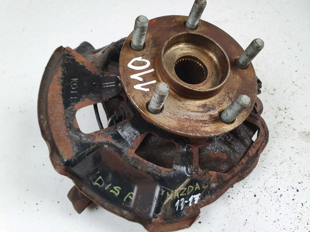 Front wheel hub – front right