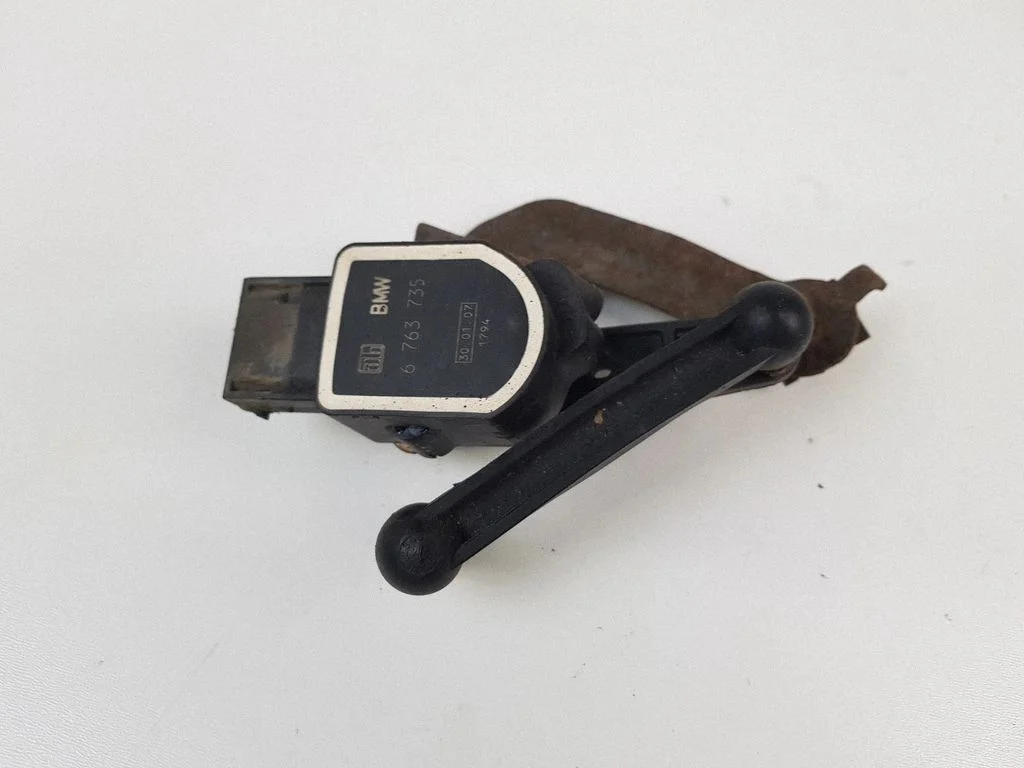 Tagumise kõrgusanduri hoob – BMW 3-seeria E90 E91 (2005-2012)