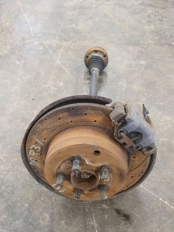 Rear wheel hub spindle/knuckle – Land Rover Range Rover L322 (2002-2012)