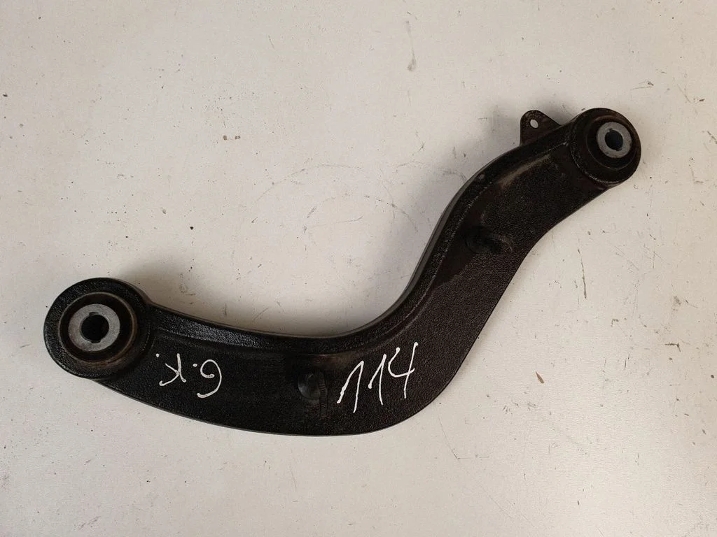 Rear control arm 32333575