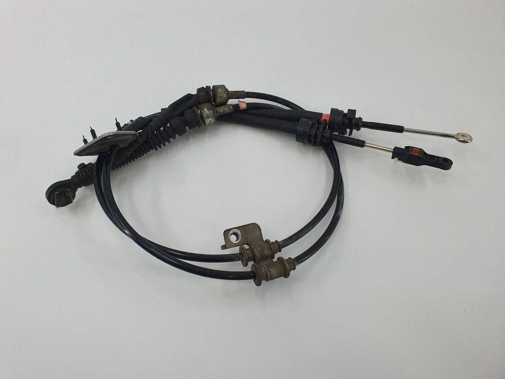 Gear shift cable linkage