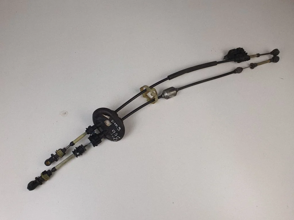 Gear shift cable linkage