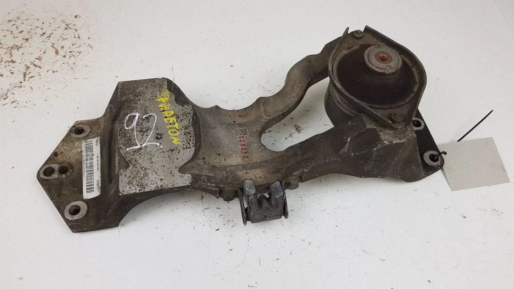Gearbox mounting bracket – Volkswagen Phaeton (2002-2016)