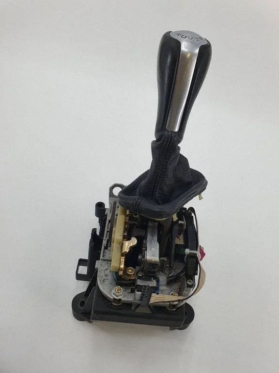 Gear selector mechanism – Land Rover Range Rover L322 (2002-2012)