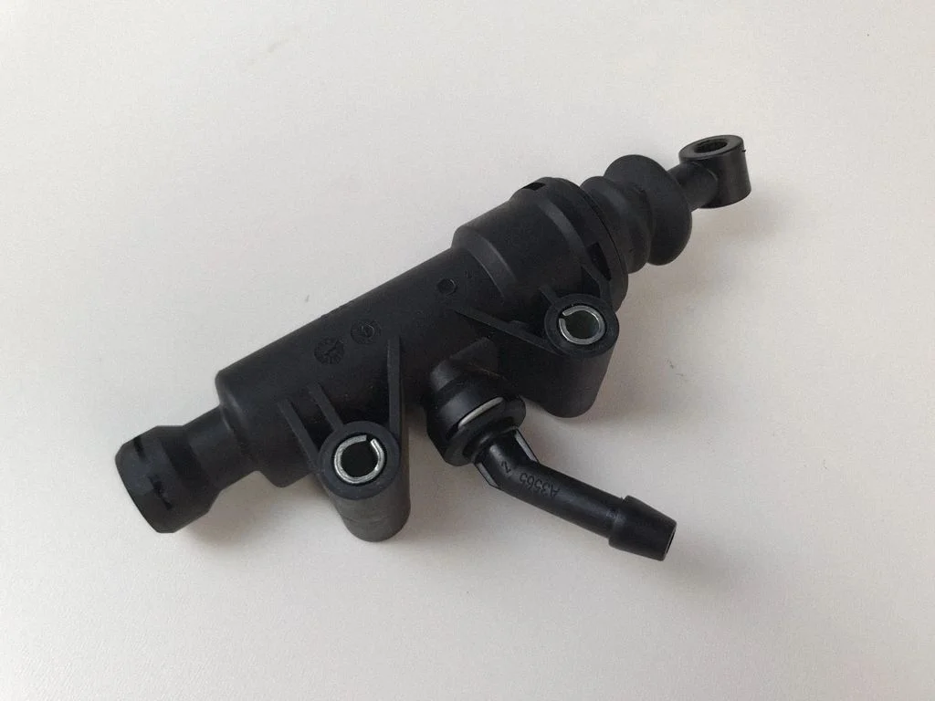 Clutch slave cylinder A2042900112
