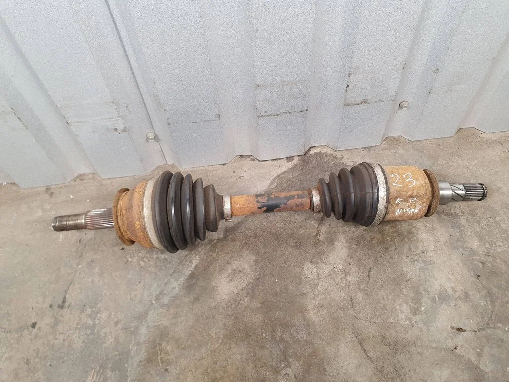 Front driveshaft – front left