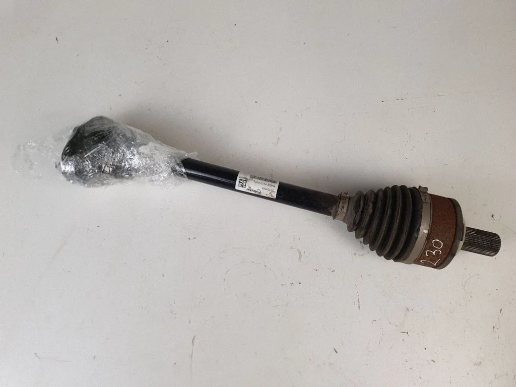 Front driveshaft – left