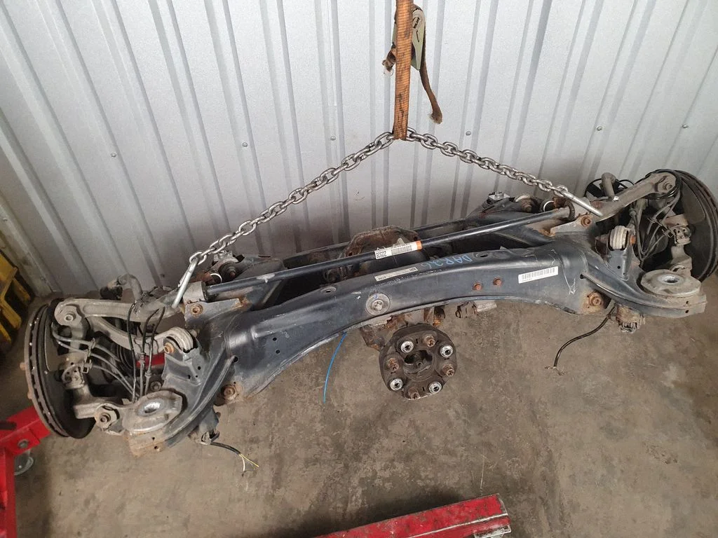 Rear axle beam with reductor – Mercedes-Benz C-Class W205 (2014-2021)
