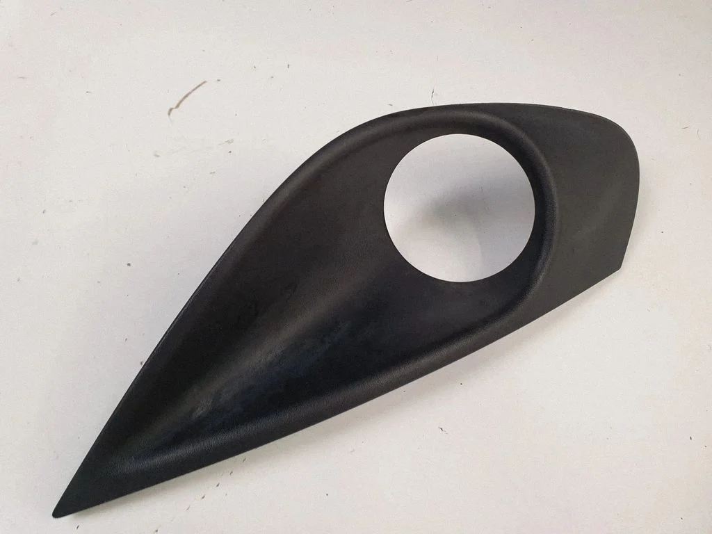 Kratka / ramka halogenu – Renault Scenic III - Grand scenic III (2009-2016)