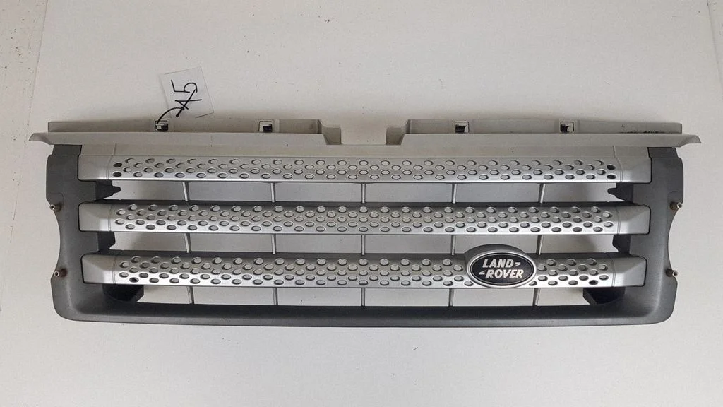 Front bumper upper radiator grill – Land Rover Range Rover Sport L320 (2005-2013)