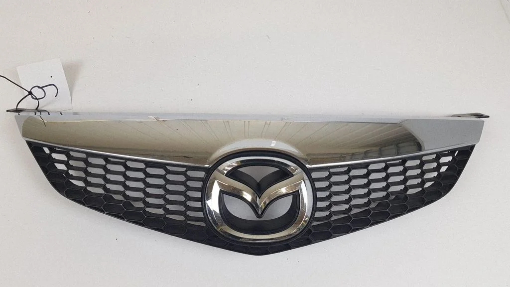 Esistange ülemine radiaatorivõre – Mazda 6 (2002-2008)