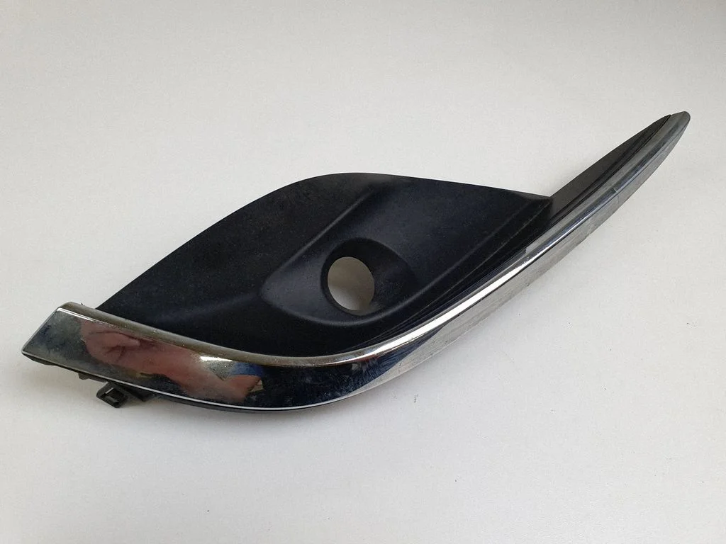 Front fog light trim/grill G46L50C21