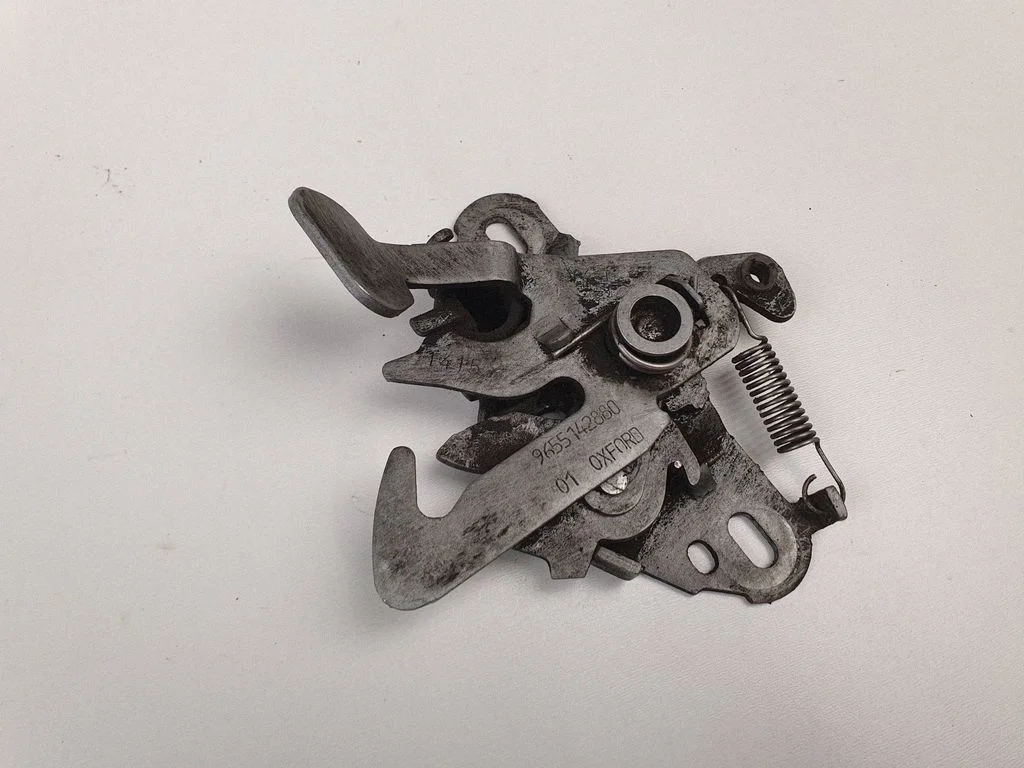 Engine bonnet/hood lock/catch 9655142880