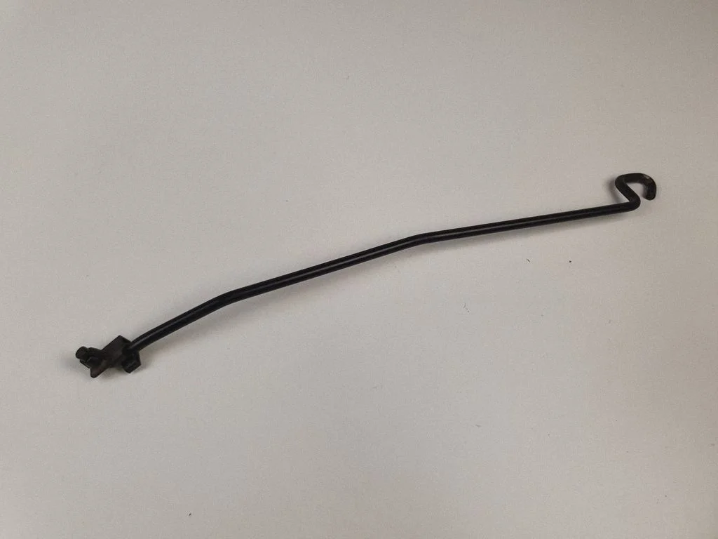 Engine bonnet/hood prop rod/strut
