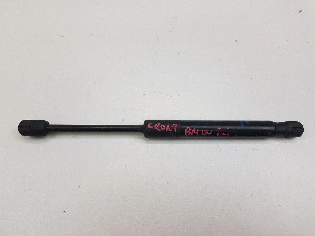 Mootorikapoti amortisaator – BMW 1-seeria F20 F21 (2011-2019)