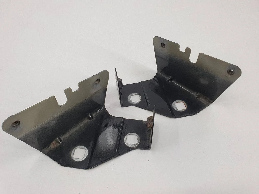 Fender mounting bracket – Renault Trafic III (X82) (2014-)