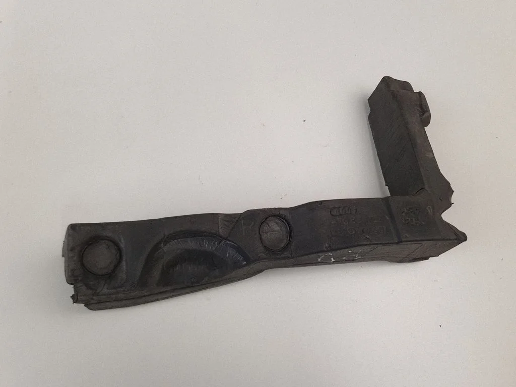 Fender foam support/seal 8T0823722