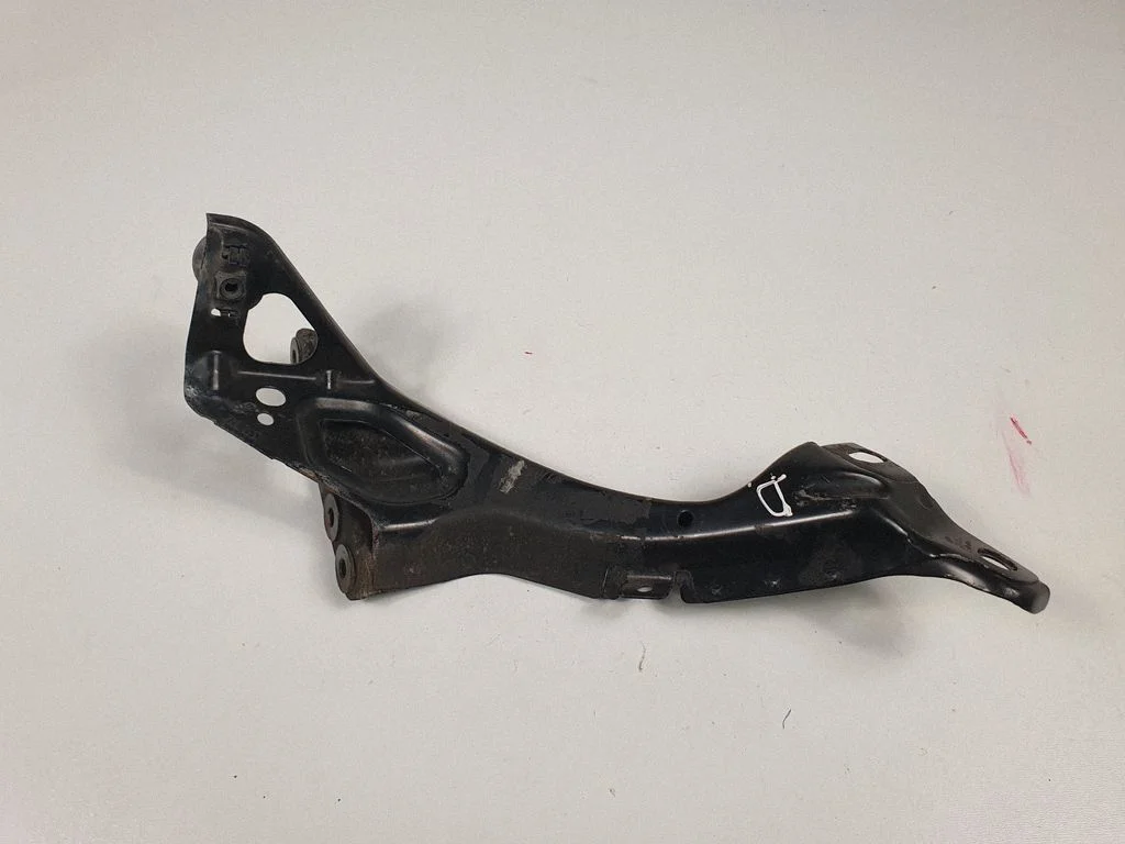 Fender mounting bracket 4G0805816