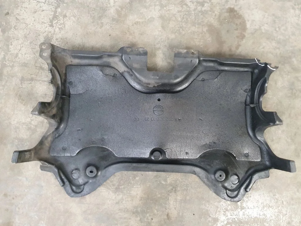 Engine splash shield/under tray