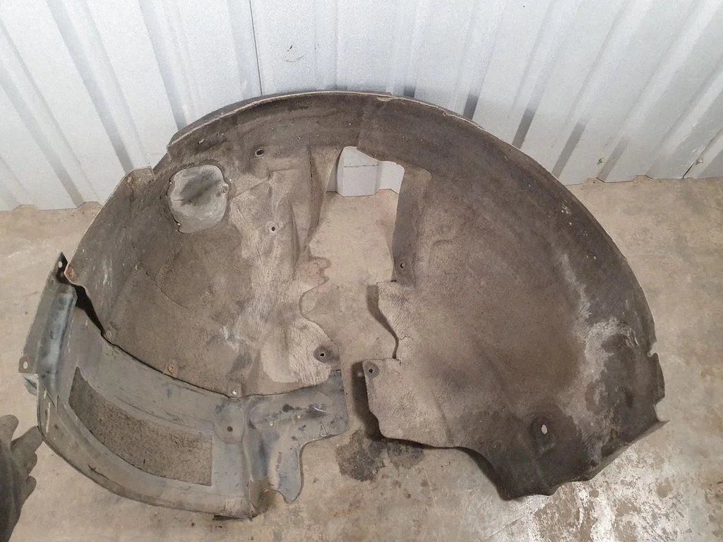 Front wheel arch liner splash guards 4G0821133A